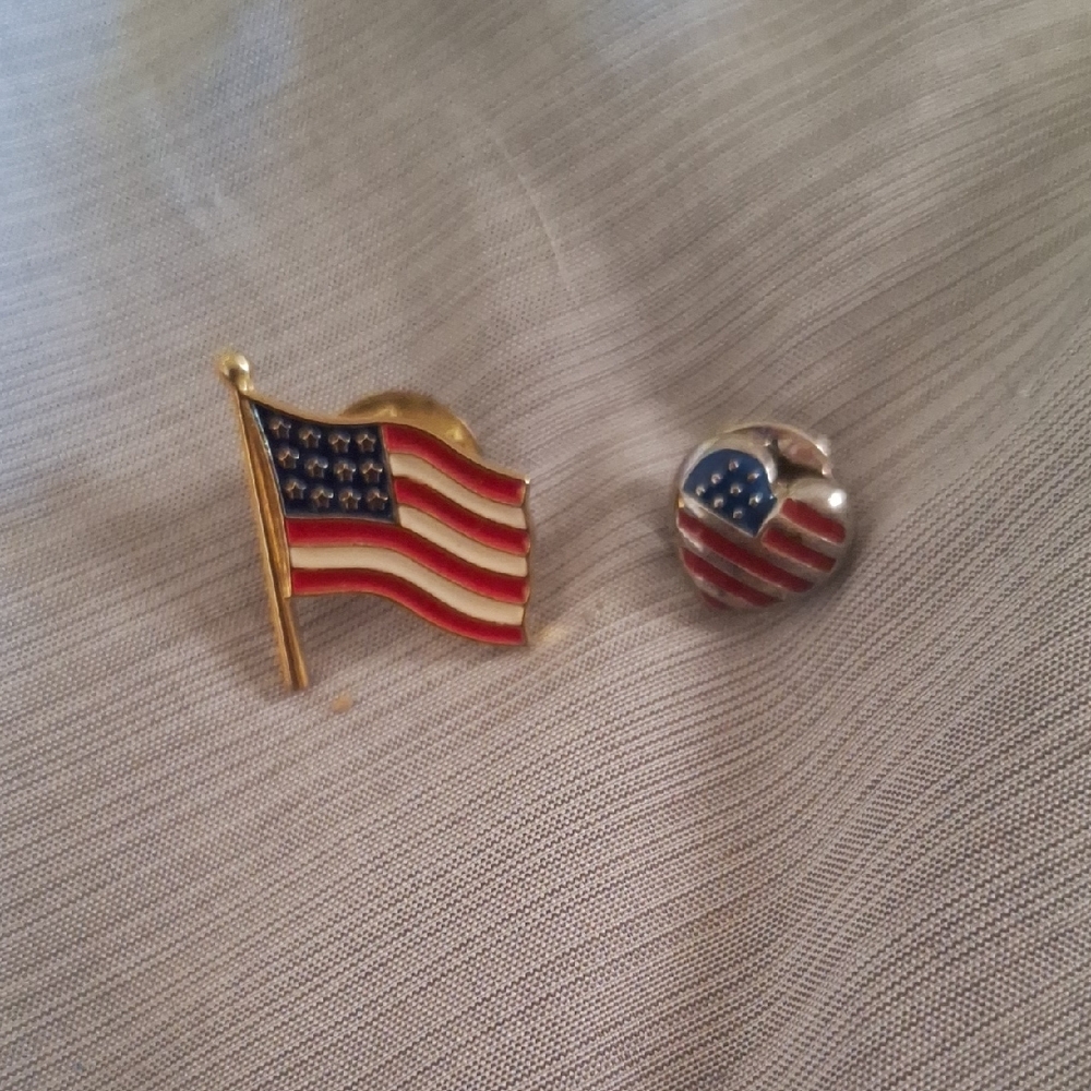 American Flag Lapel Pins